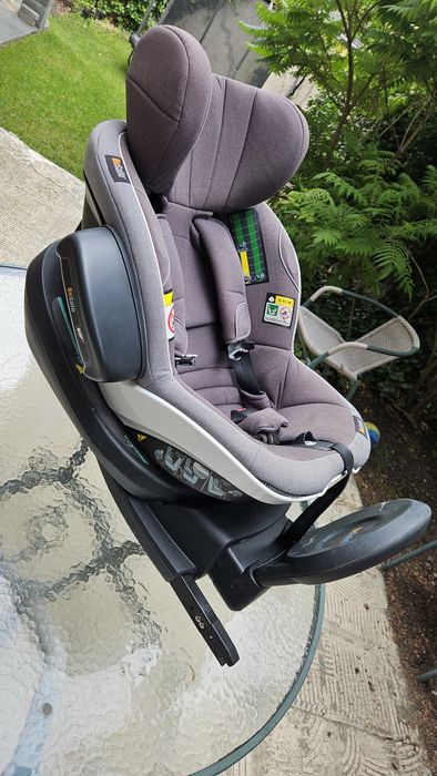 Fotelik BeSafe Izi Modular 9-18 kg z bazą +  lusterko