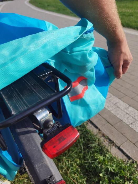 sakwy rowerowe tylne niebieskie z elementami odblaskowymi