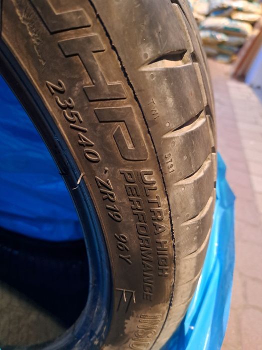 Opony Kormoran 235/40 r19