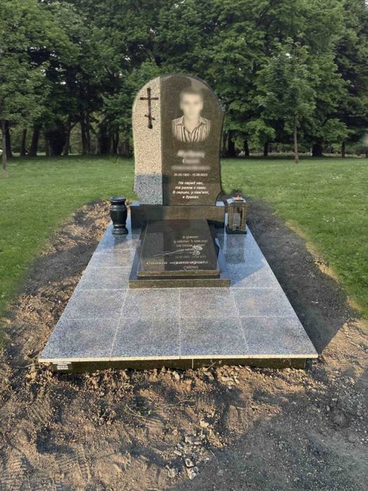 Пам'ятники з граніту, вироби з граніту будь-якої складності