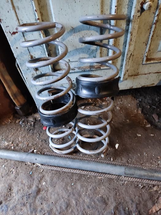Продам пружини ваз