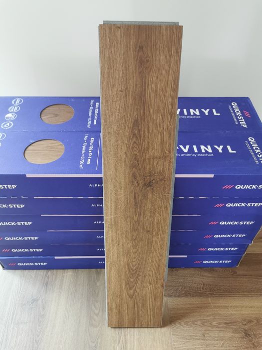 Panele winylowe SPC LVT Quick Step - Jodełka Dąb Karmel, nowe, 9,5 m²