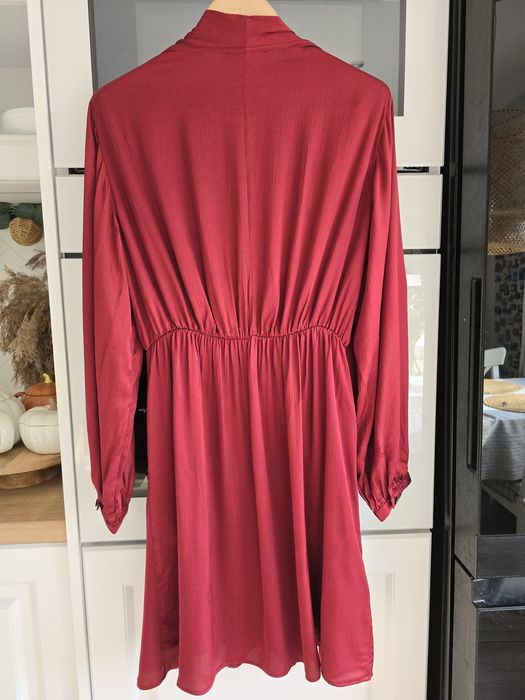 Sukienka z wiskozy Mango XS-S burgund bordo jesień kopertowa zwiewna