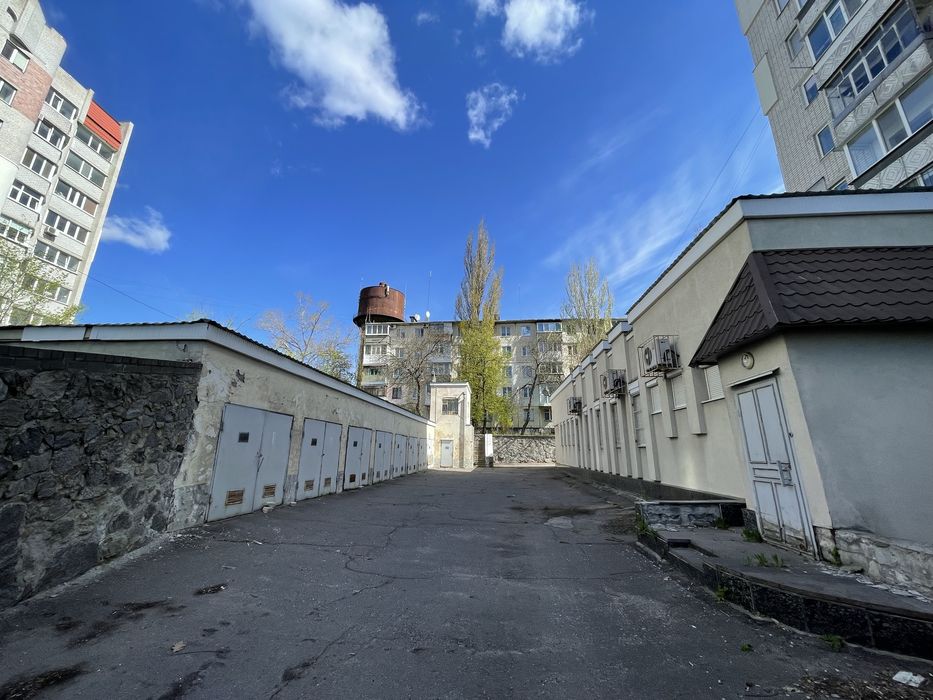 Комерційне приміщення 1593кв.м Водоканал