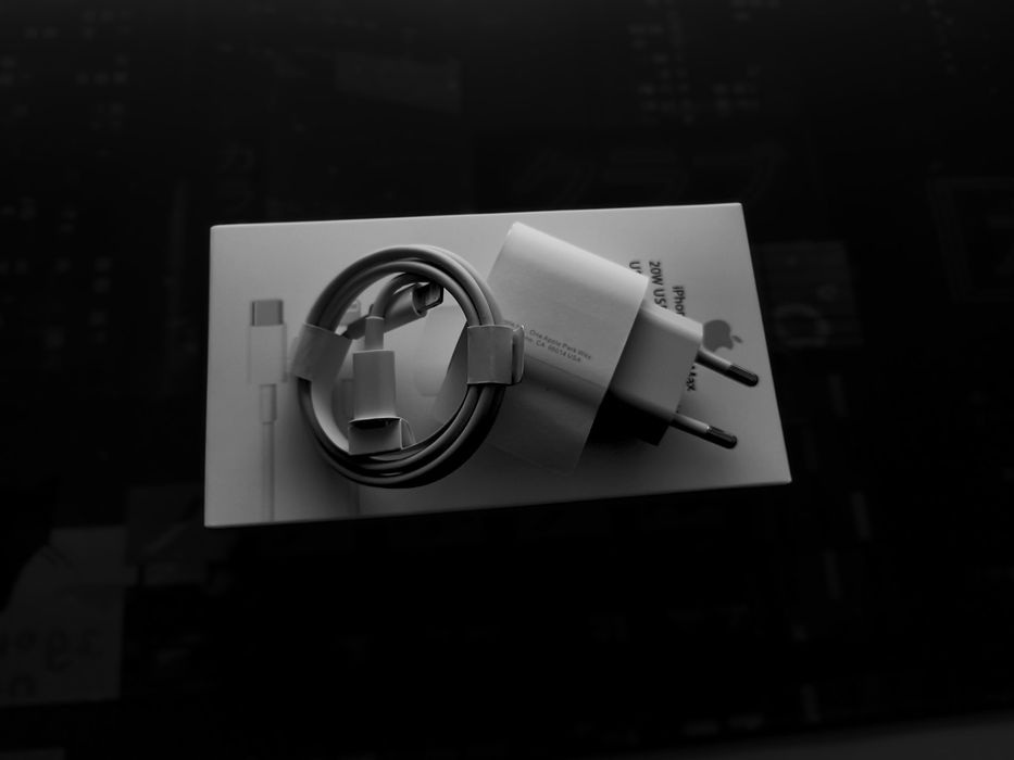 Ładowarka USB-C Szybkie Ładowanie 20W do iPhone 13 14 15 Samsung Xiaomi