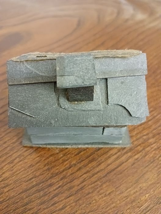 Miniatura de uma casa rústica