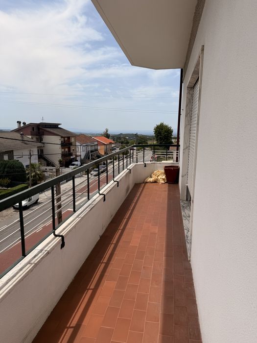 Arrenda-se apartamento