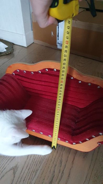 Wiktoriańska sofa/legowisko w stylu  Biedermeier dla lalek/ dla kota