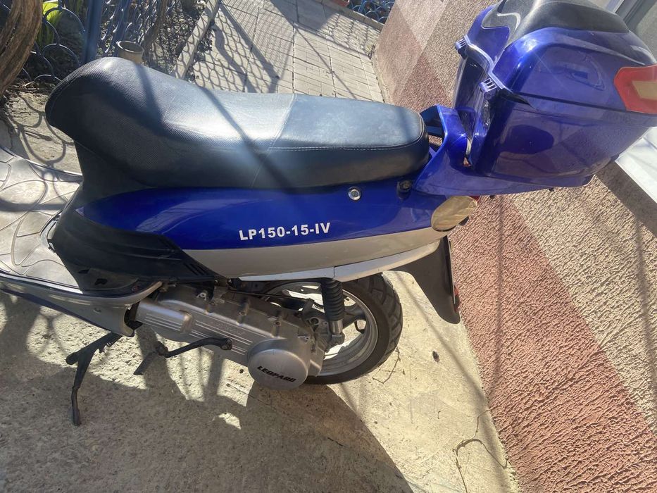 Продам срочно скутер