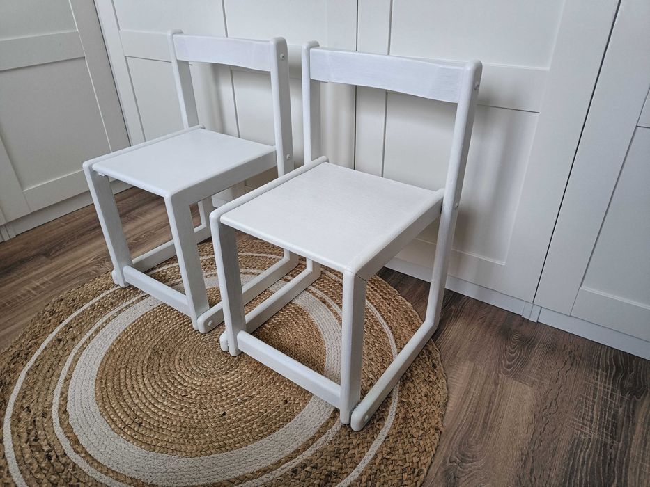 STOLIK + 2 krzesła dla dzieci / Biały komplet do zabawy i nauki