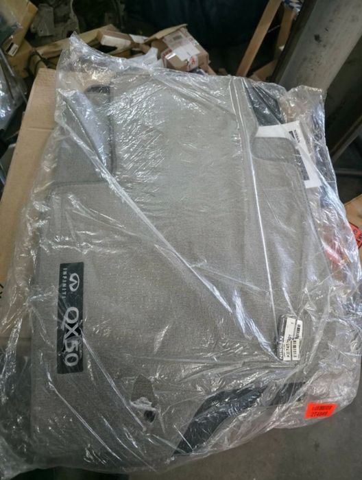 Oryginalne dywaniki Infiniti QX50