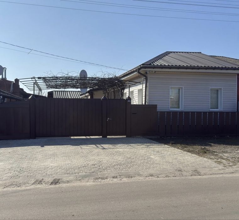 Продам пів будинка в районі ж/д вокзала