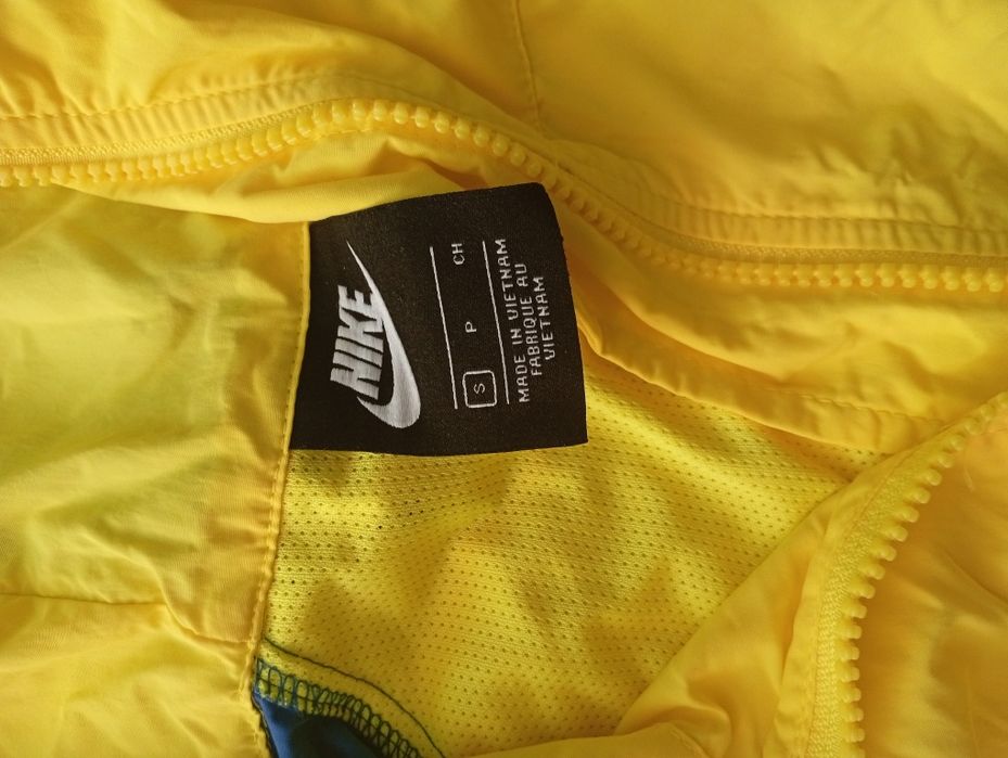 Продам костюм Nike air разных цветов