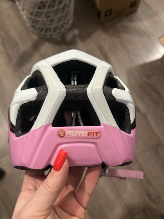 Kask rowerowy dziewczęcy rozm S - obwód głowy 45-53 cm