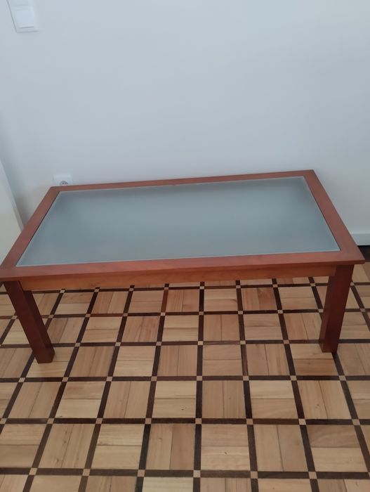 Mesa de centro em cerejeira