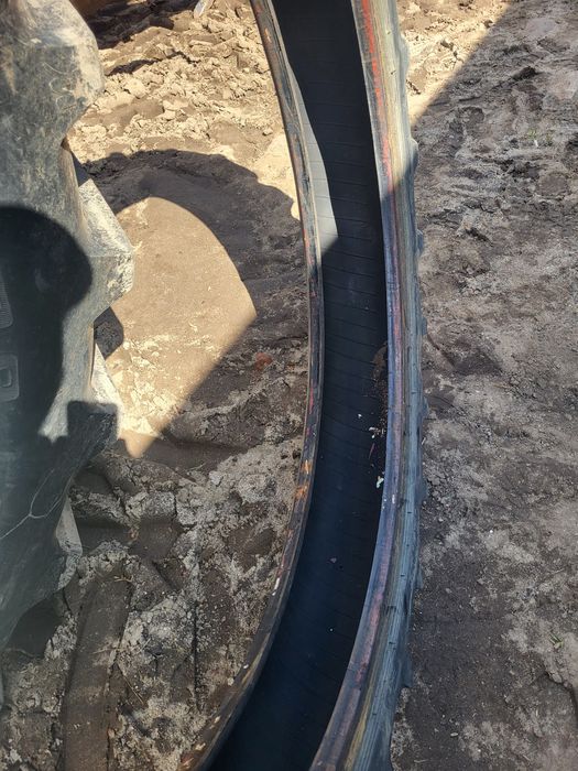 Sprzedam oponę 9.5 r44