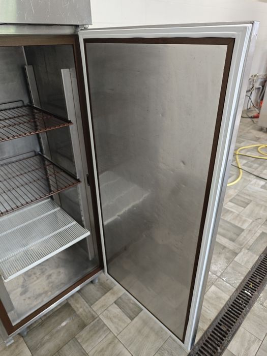Холодильна шафа 600л Liebherr