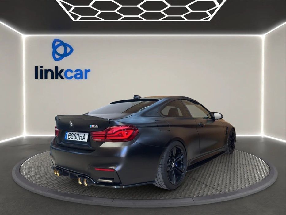 BMW M4 DKG Competition