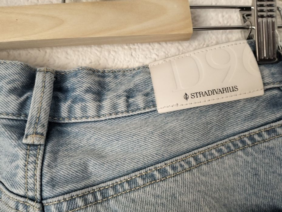 Джинси Stradivarius