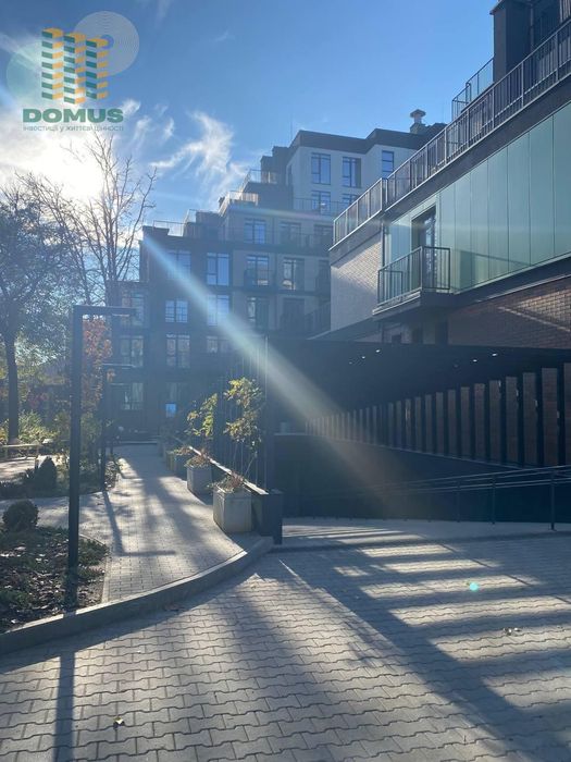 Продам 2-х комн ЖК Пространство на Дачной, Фонтан! 2 балкона!