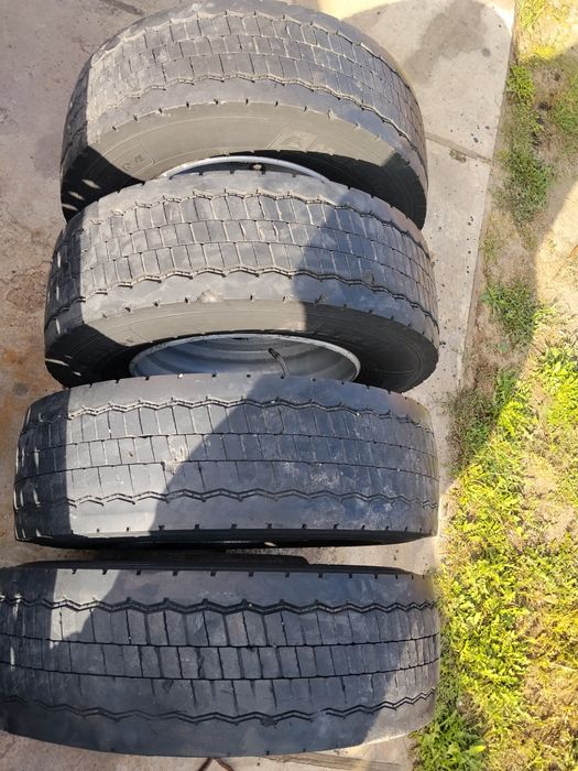 продам шини з дисками 245/70/17.5