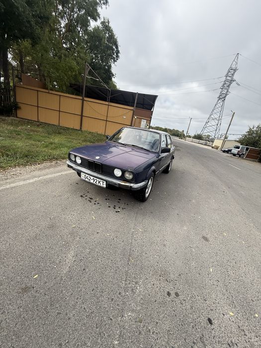 BMW E30 м50б20..