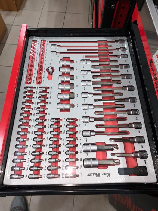 Carrinho de ferramentas Kraft Muller 7 gavetas 6 cheias com chave