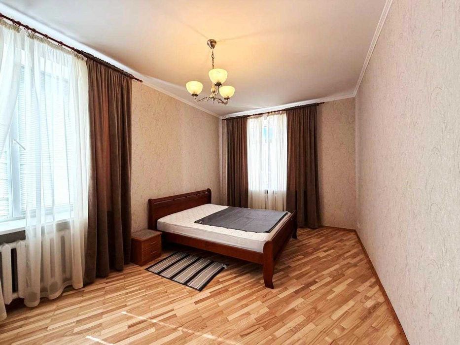 Білоруська 1, 2к,  з ГАЗОМ, низький поверх, метро 2хв, можна з песиком - Вид 3