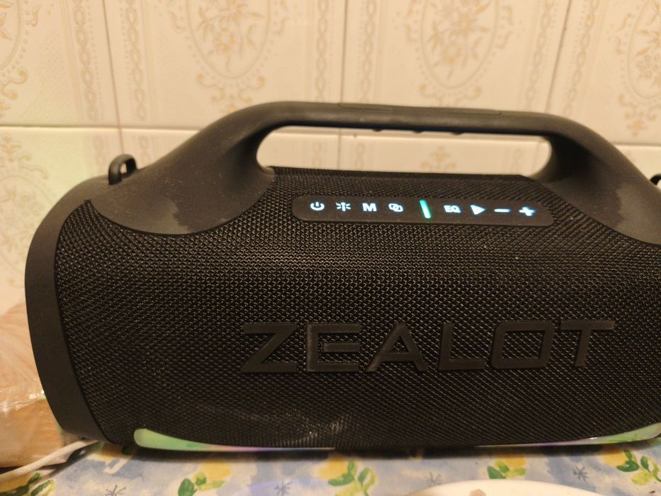 Coluna zealot 120w