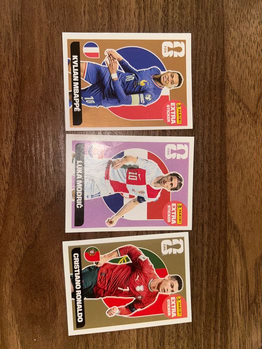 Extra sticker Ronaldo Gold