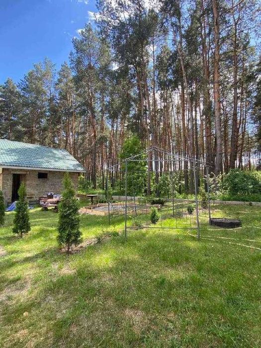 Продається житловий комплекс у с Дівички