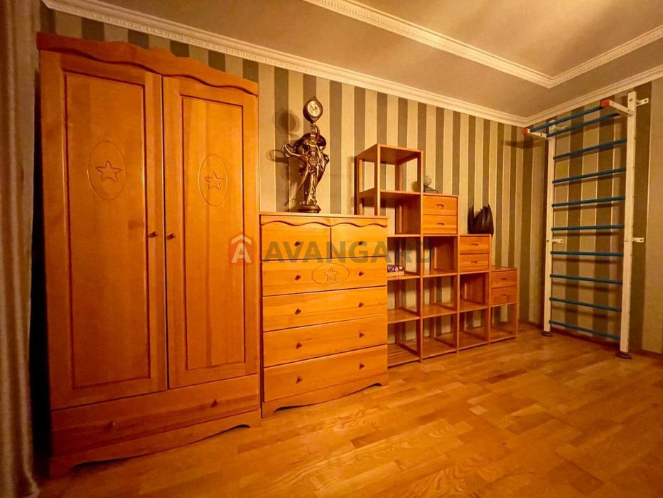 Розкішна 3-кім. квартира з видом на Дніпро, р-н Портовий