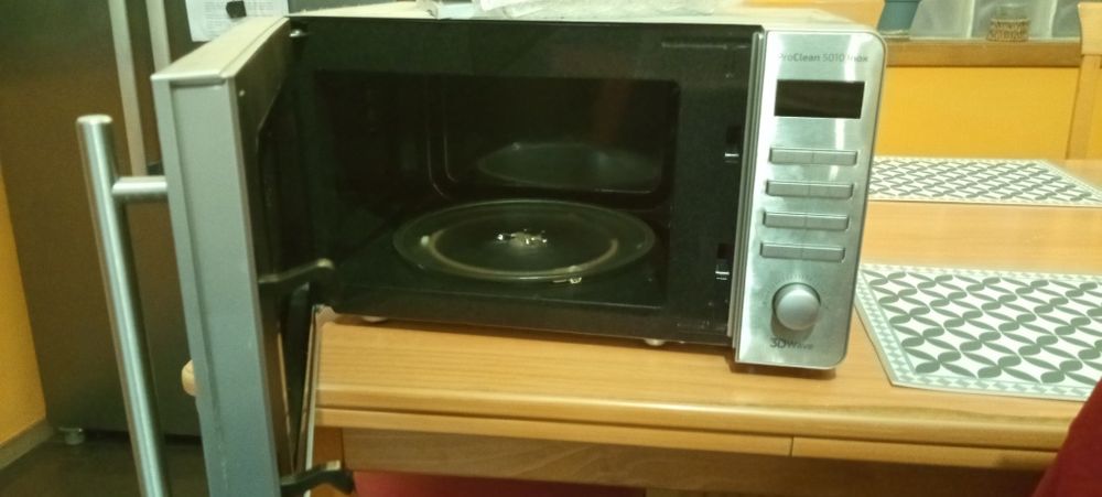 Micro ondas (com avaria)