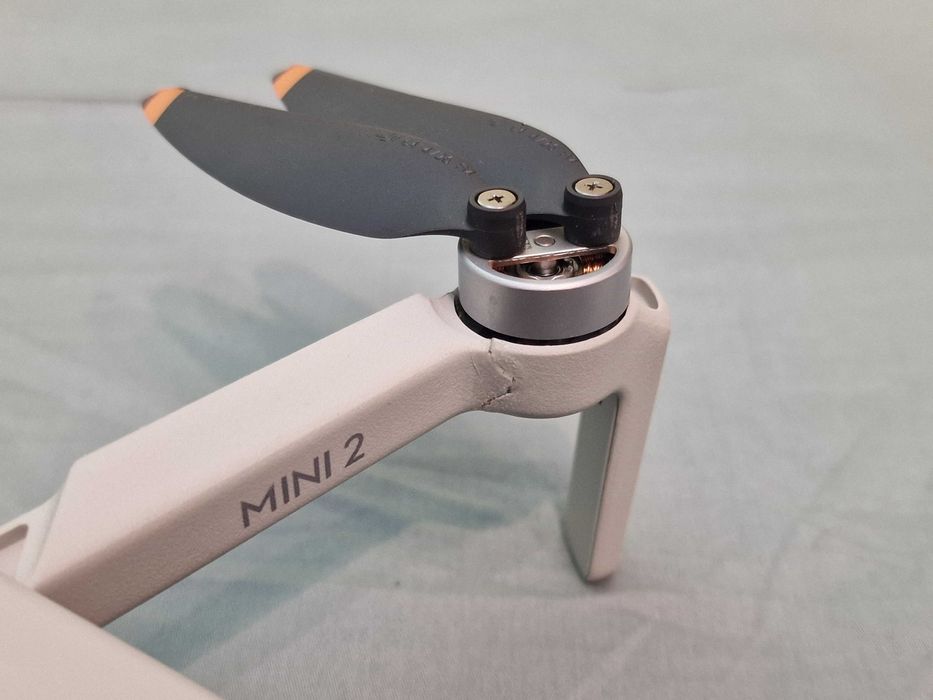 Dron dji mini 2 fly more combo