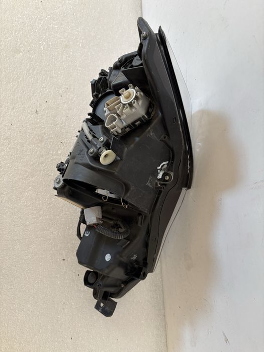 Lexus IS III 3 lampa lewy przód lewa przednia