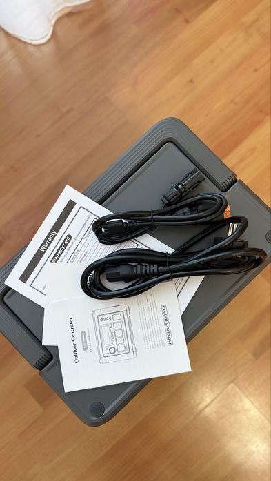 Зарядна станція Oukitel P1000E Plus 1800 Вт / 1024 Вт