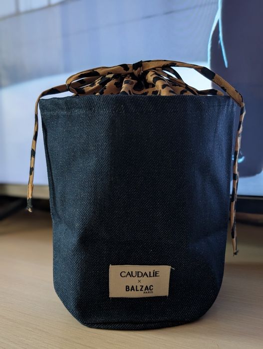 Брендова косметичка Caudalie x Balzac Paris (лімітована серія)