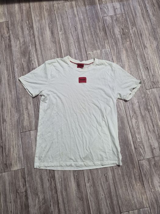 Белоснежная Футболка Hugo Boss Оригинал центр логотип Размер Л