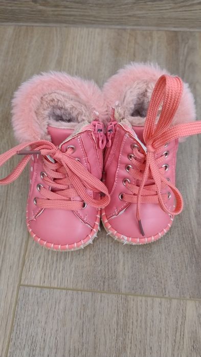 Сапожки/чобітки/ ботінки для дівчинки 1 рік
