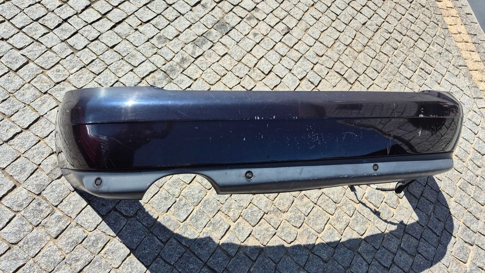 Para-Choques Traseiro Audi A4 B5 8D Sedan Facelift Com Lip e Sensores Originais