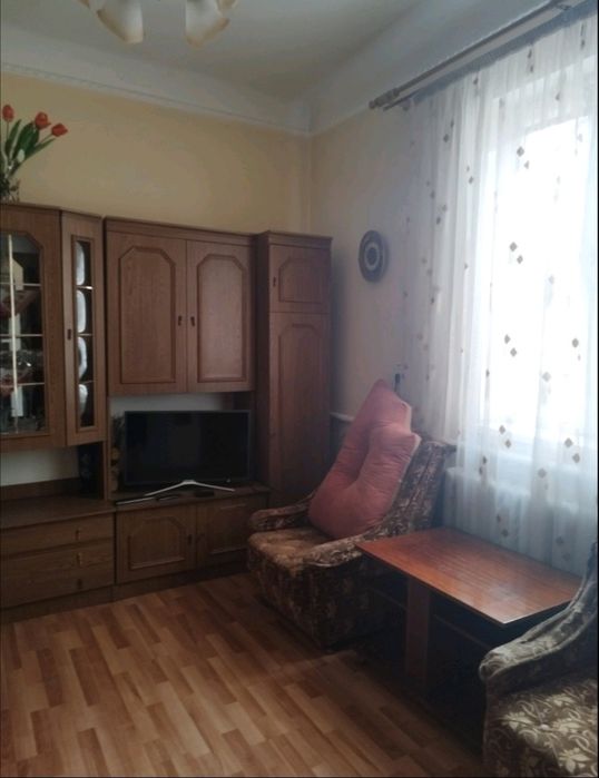 Продається пів особняк район вулиці Вовчинецькій