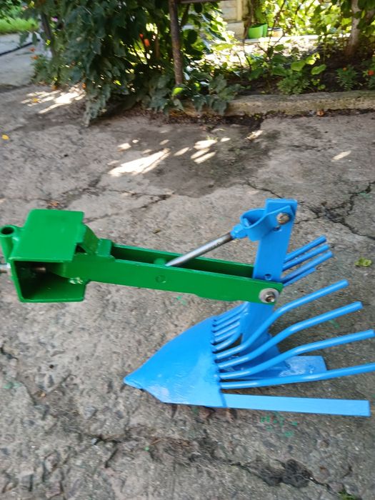 Плуги до мотоблоків.