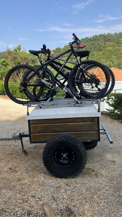 Reboque erka para quatro bicicletas