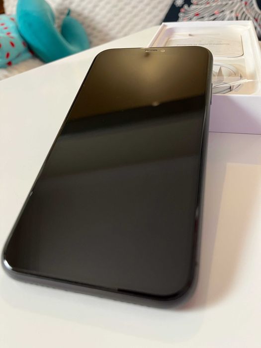 Apple iPhone 11 preto 64GB