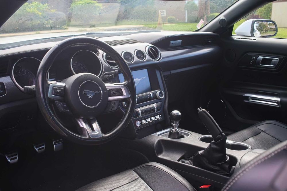 Ford Mustang EcoBoost Premium      2019