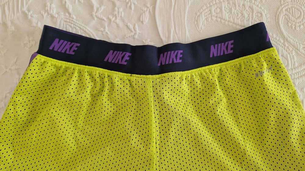 Calções Nike, Dri-Fit, tamanho L