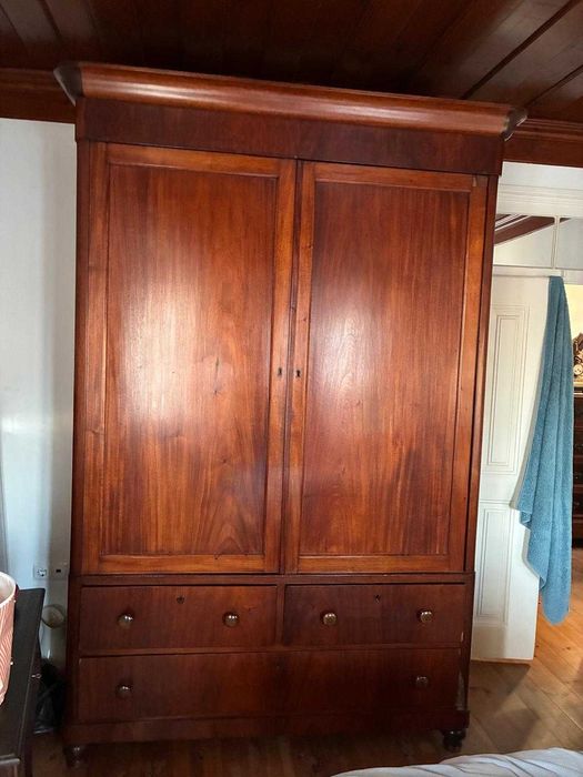 Guarda fatos / Roupeiro em mogno