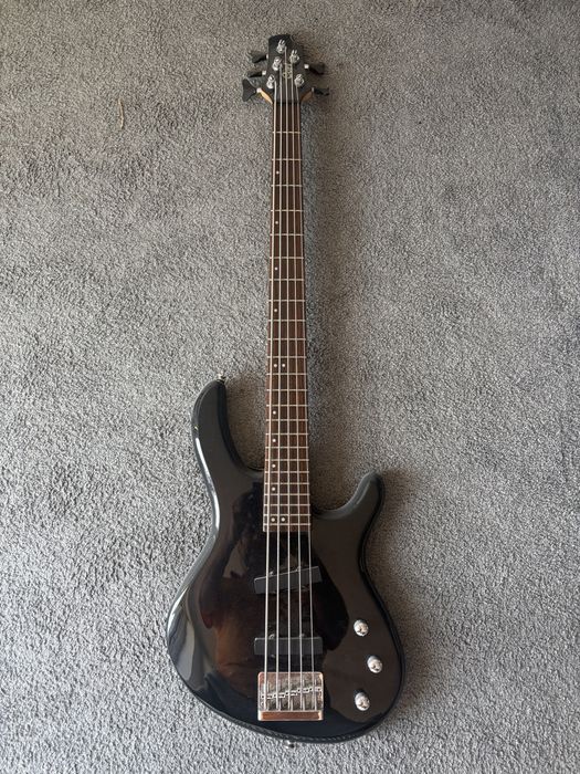 Cort Action Bass V