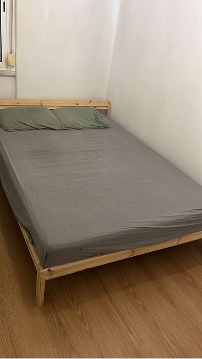 Cama Ikea casal com colchao