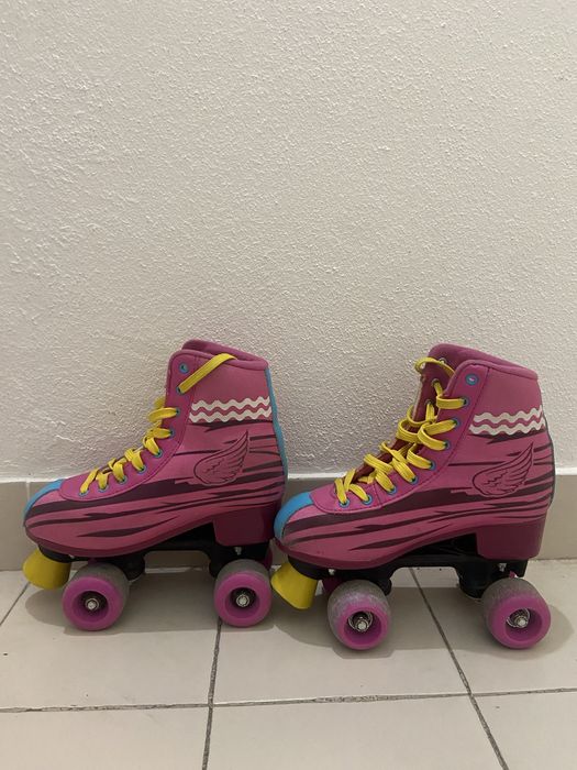 Patins 4 rodas da Soy Luna